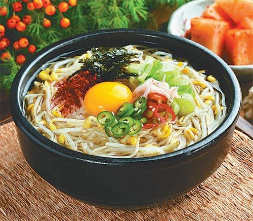 Jeonju bean sprout soup with rice